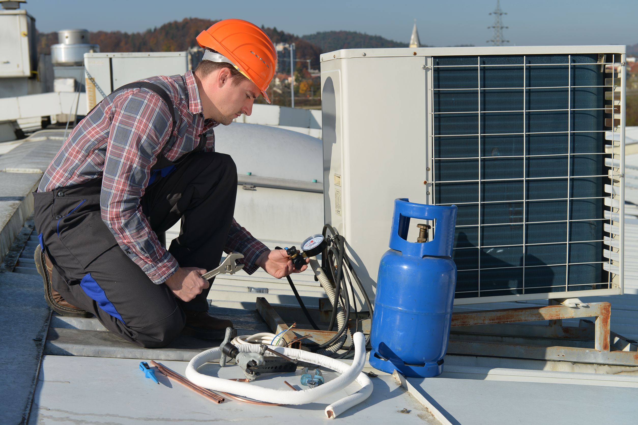 Four Signs You Need to Contact an Air Conditioning Repair Service